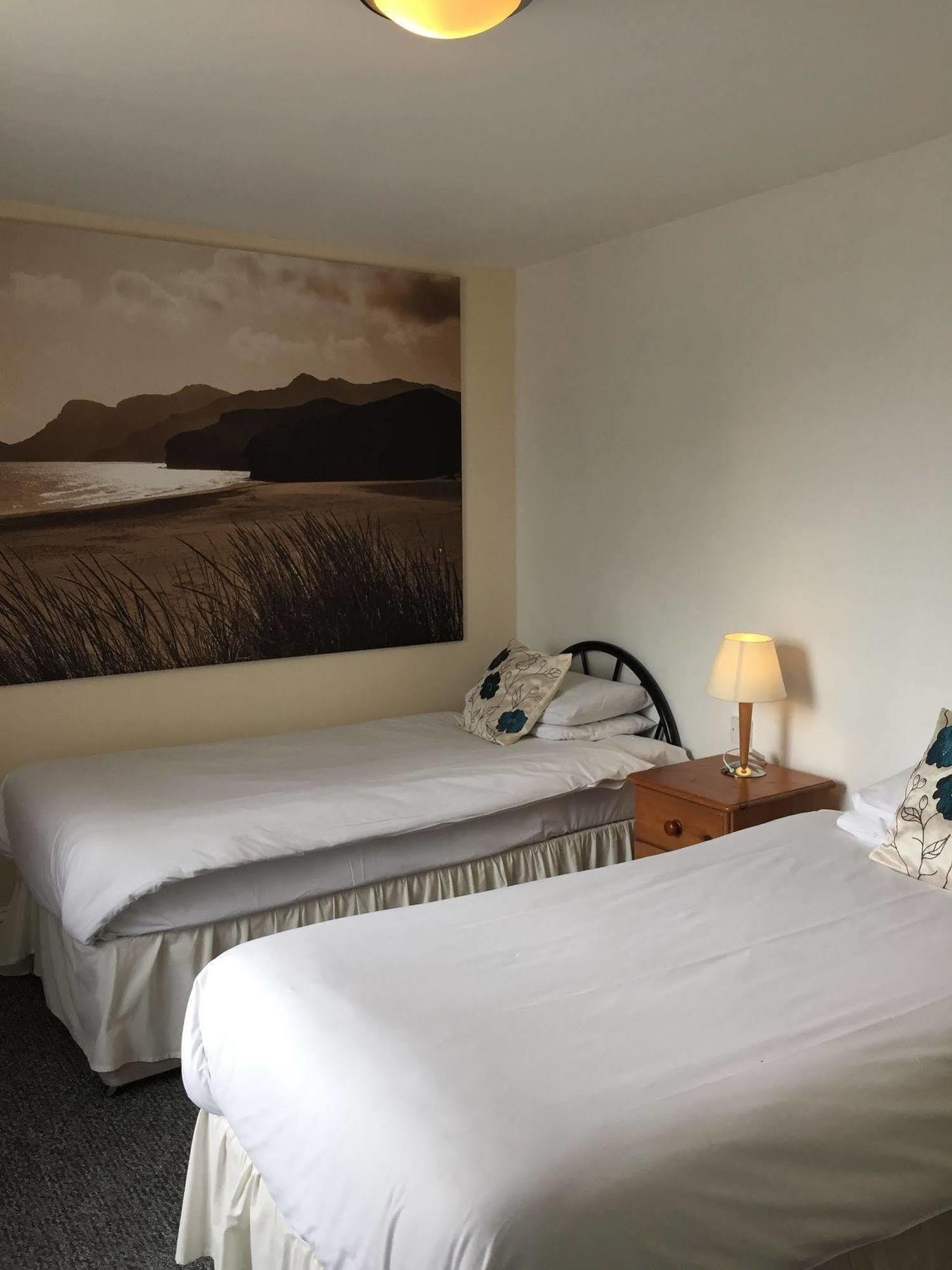 Cefn Mably Hotel เพนาร์ท ภายนอก รูปภาพ